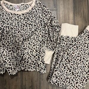 Victoria's Secret Leopard Print women’s Pajamas - Cream and Black